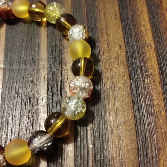 ❌ SOLD ❌ Handmade Stretchy Bracelet - Picture 2 of 3